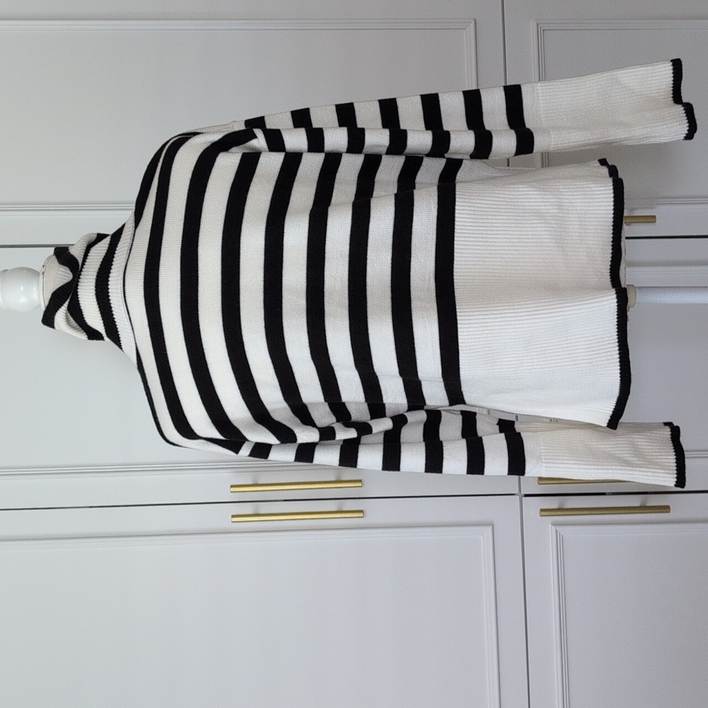 Womens Black and White Stripe Sweater High Neck Size Small - Picture 5 of 10